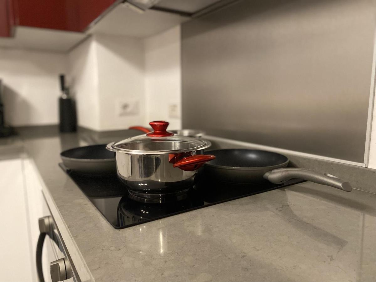 Cozy Modern Apt W Free Parking Bbq & Fully Equipped Como Exterior foto